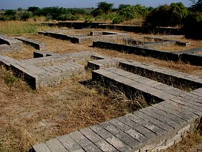 290px-archeological_remains_at_the_lower_town_of_lothal1