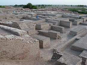 290px-mohenjo-daro-2010